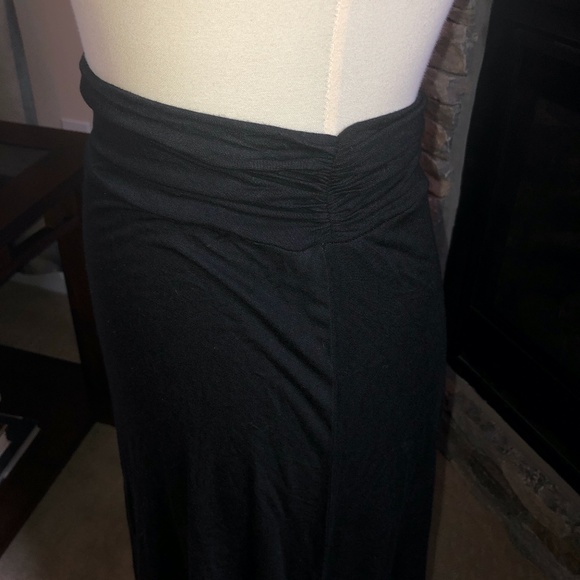 Black Maxi Skirt Medium - Picture 3 of 4